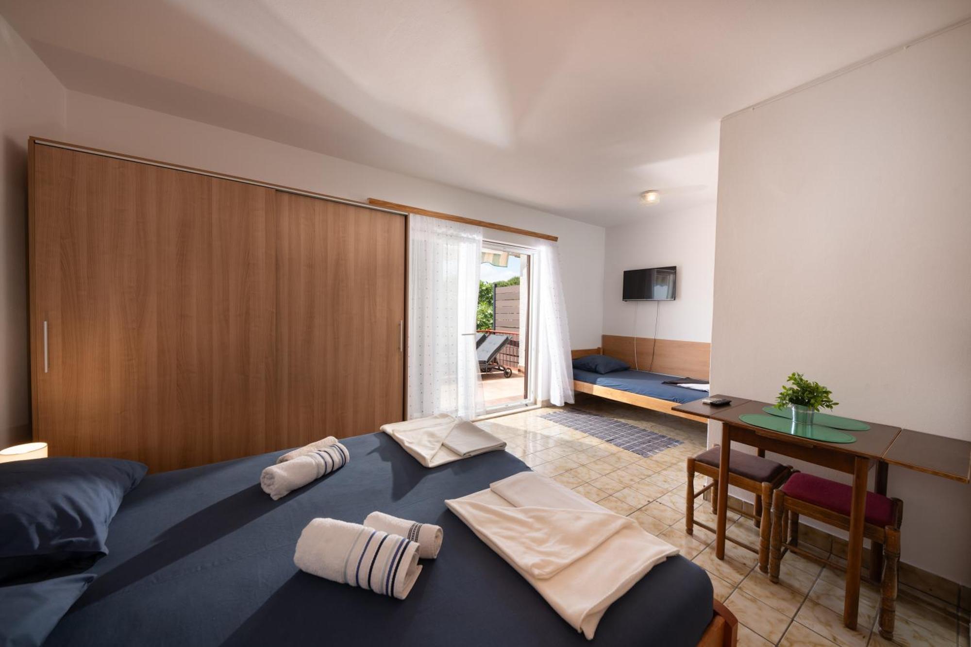 Klepac Studio Krk Town Extérieur photo
